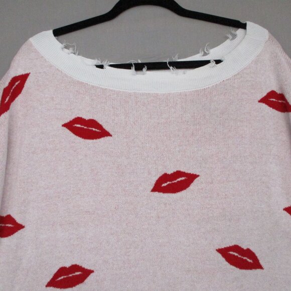 Andree By Unit Balloon Sweater Raw Hem Kiss Lips White & Red Women Size | 2X - Picture 3 of 14
